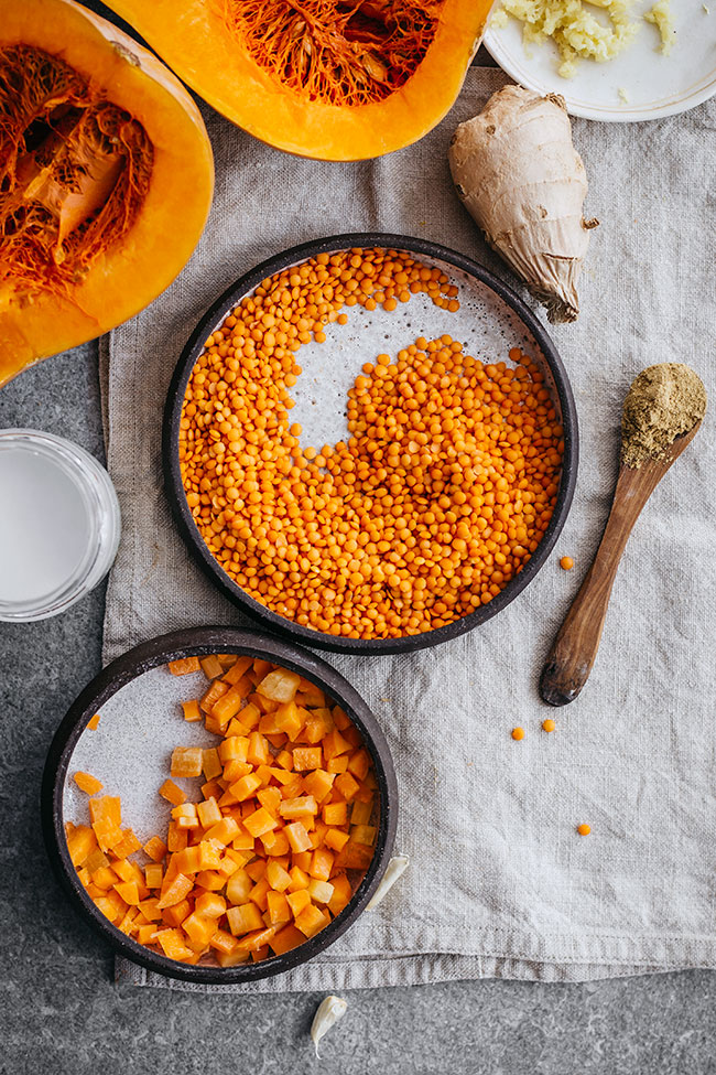 Red lentil and butternut soup ingredients #soup #fallrecipe #autumn #lentils | TheAwesomeGreen.com