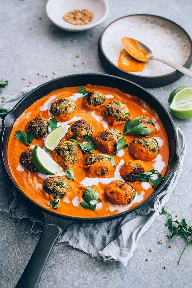 Vegan lentil meatballs in spiced coconut tomato sauce #pumpkin #lentil #meatballs #vegan | TheAwesomeGreen.com