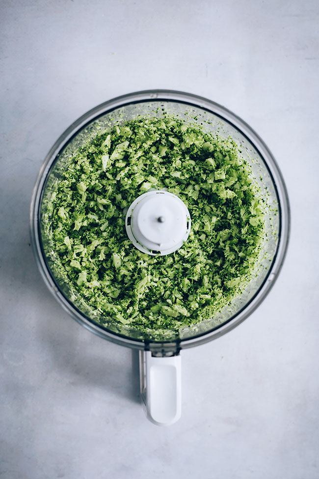 Broccoli rice #detox | TheAwesomeGreen.com